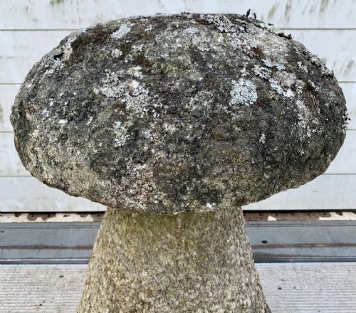 19TH CENTURY CORNISH GRANITE STADDLE STONE - ADDITIONAL PHOTO 2