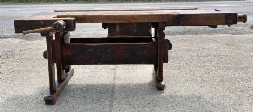 CIRCA 1900 LARGE PINE CARPENTER'S BENCH WITH BOTH VICES WORKING - ADDITIONAL PHOTO 1