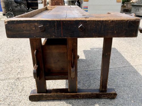 CIRCA 1900 LARGE PINE CARPENTER'S BENCH WITH BOTH VICES WORKING - ADDITIONAL PHOTO 12