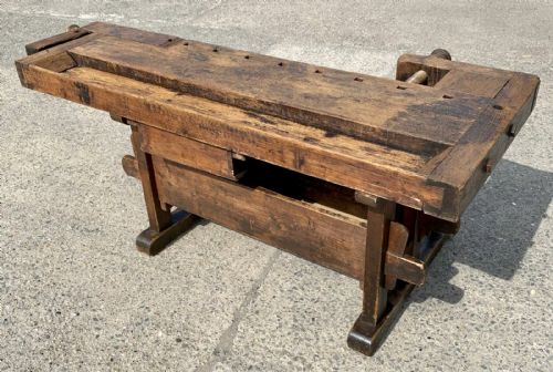 CIRCA 1900 LARGE PINE CARPENTER'S BENCH WITH BOTH VICES WORKING - ADDITIONAL PHOTO 13