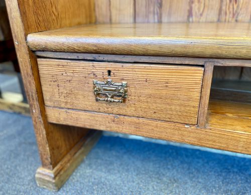 1920'S PINE BOW BACK SETTLE WITH 2 DRAWERS - ADDITIONAL PHOTO 6