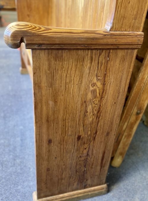 1920'S PINE BOW BACK SETTLE WITH 2 DRAWERS - ADDITIONAL PHOTO 11