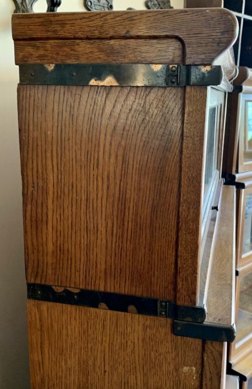 1920'S OAK GLOBE WERNICKE 4 SECTION BOOKCASE - ADDITIONAL PHOTO 9