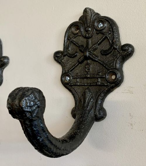 SET OF 8 VICTORIAN CAST IRON HOOKS - ADDITIONAL PHOTO 6