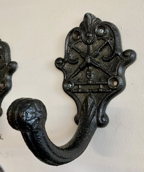 SET OF 8 VICTORIAN CAST IRON HOOKS - ADDITIONAL PHOTO 8