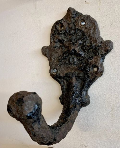 SET OF 8 VICTORIAN CAST IRON HOOKS - ADDITIONAL PHOTO 10
