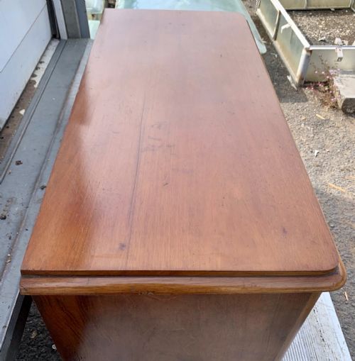 VICTORIAN MAHOGANY CHEST OF DRAWERS WITH ORIGINAL BRASS GOTHIC DROP HANDLES - ADDITIONAL PHOTO 4