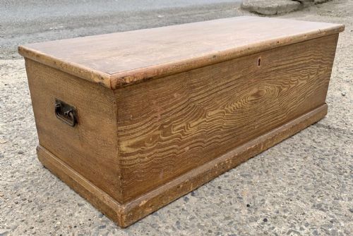 VICTORIAN PINE BLANKET BOX WITH INTERNAL CANDLE BOX AND A HIDDEN DRAWER - ADDITIONAL PHOTO 1