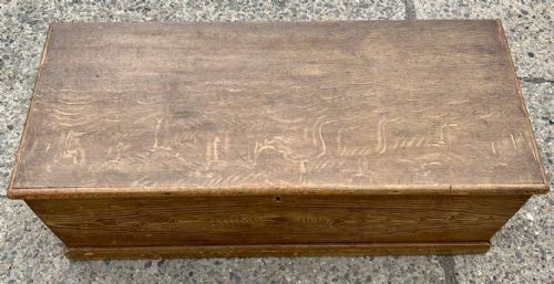 VICTORIAN PINE BLANKET BOX WITH INTERNAL CANDLE BOX AND A HIDDEN DRAWER - ADDITIONAL PHOTO 2