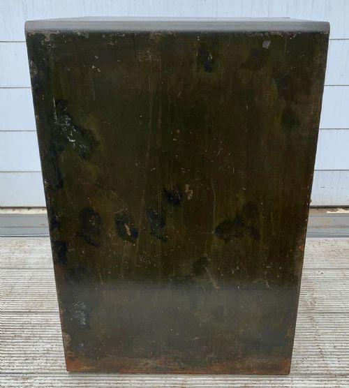 CIRCA 1920 SAFE IN ORIGINAL WELL WORN PAINT AND WITH KEYS FOR EXTERNAL AND INTERNAL LOCKS - ADDITIONAL PHOTO 11