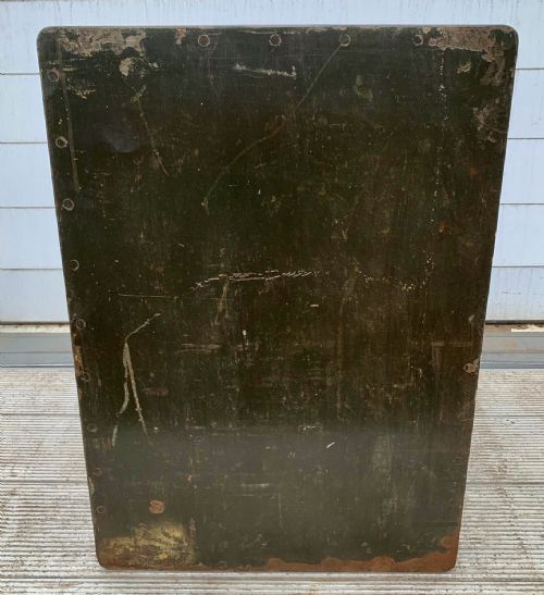 CIRCA 1920 SAFE IN ORIGINAL WELL WORN PAINT AND WITH KEYS FOR EXTERNAL AND INTERNAL LOCKS - ADDITIONAL PHOTO 12