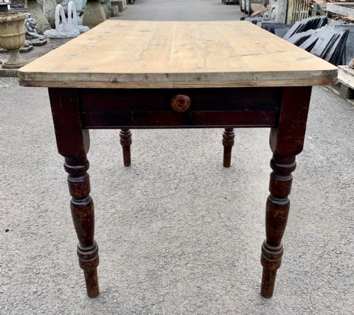 VICTORIAN PINE SCRUB TOP TABLE ON TURNED LEGS AND WITH SINGLE END DRAWER - ADDITIONAL PHOTO 1