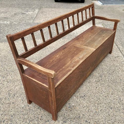 19TH CENTURY PINE BOX SEAT SETTLE IN ORIGINAL WORN PAINT FINISH - ADDITIONAL PHOTO 4