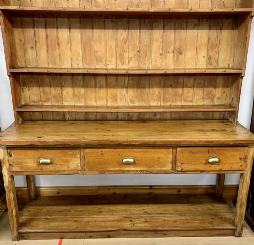 19TH CENTURY PINE POT BOARD DRESSER - ADDITIONAL PHOTO 3