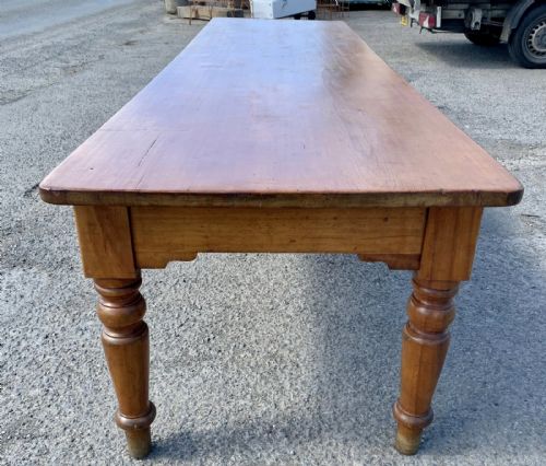 CIRCA 1900 PINE FARMHOUSE KITCHEN TABLE - ADDITIONAL PHOTO 5
