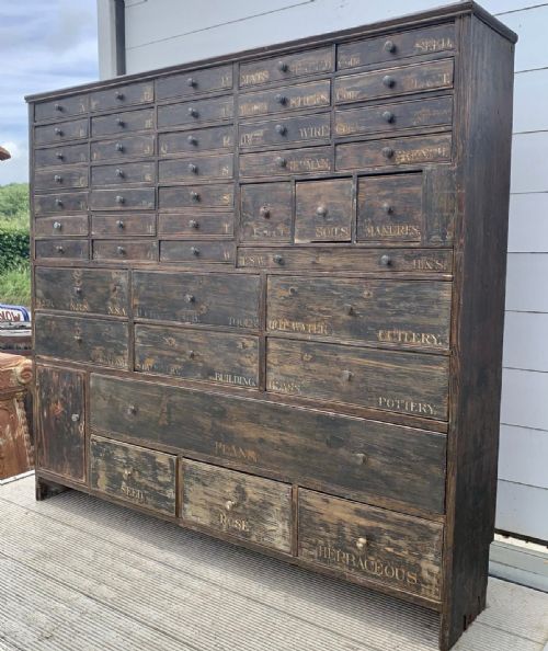 19TH CENTURY PINE BANK OF 43 DRAWERS AND 1 CUPBOARD IN ORIGINAL FINISH - ADDITIONAL PHOTO 3