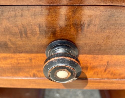 LATE VICTORIAN MAHOGANY KNEEHOLE DESK - ADDITIONAL PHOTO 7