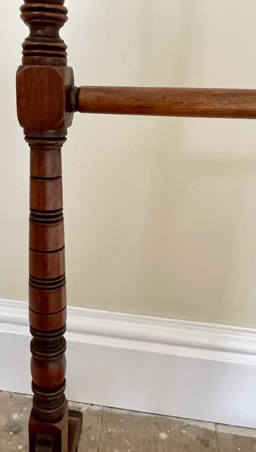 VICTORIAN MAHOGANY TOWEL RAIL - ADDITIONAL PHOTO 2