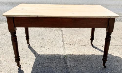 VICTORIAN PINE SCRUB TOP TABLE IN ORIGINAL STAINED FINISH - ADDITIONAL PHOTO 8