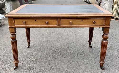 VICTORIAN OAK WRITING TABLE WITH ORIGINAL LEATHER INSERT - ADDITIONAL PHOTO 1