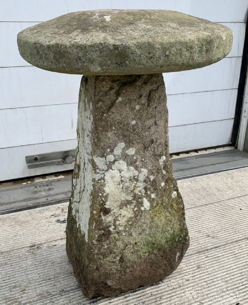 19TH CENTURY SANDSTONE STADDLE STONE - ADDITIONAL PHOTO 2