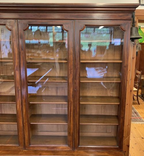 EARLY VICTORIAN 1850 MAHOGANY GLAZED BOOKCASE COMPLETE WITH KEYS - ADDITIONAL PHOTO 3