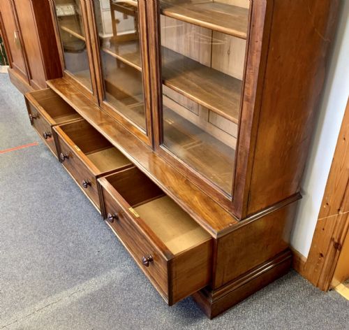 EARLY VICTORIAN 1850 MAHOGANY GLAZED BOOKCASE COMPLETE WITH KEYS - ADDITIONAL PHOTO 18