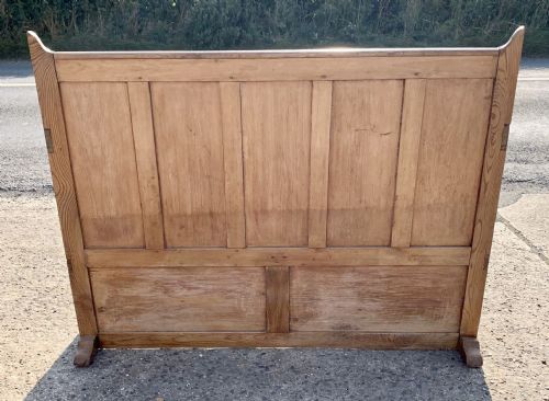 EARLY VICTORIAN PINE BENCH - ADDITIONAL PHOTO 6