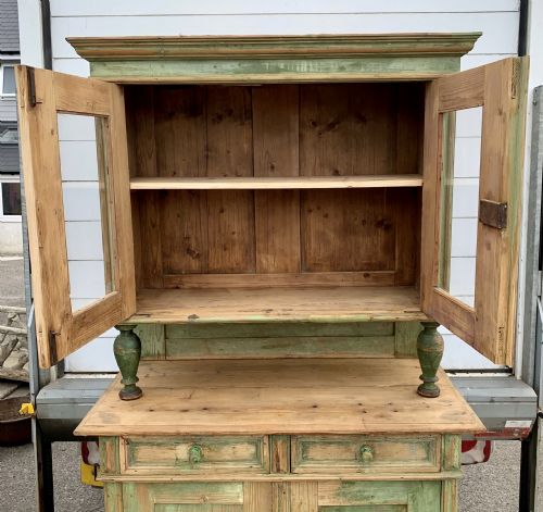 19TH CENTURY EAST EUROPEAN PAINTED PINE DRESSER IN ORIGINAL PAINT - ADDITIONAL PHOTO 2