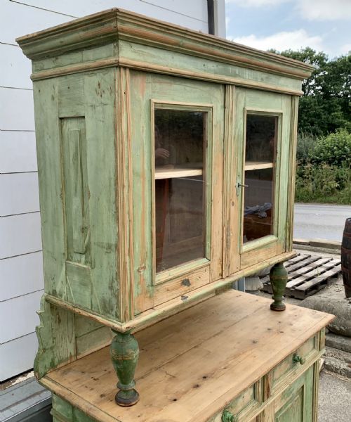 19TH CENTURY EAST EUROPEAN PAINTED PINE DRESSER IN ORIGINAL PAINT - ADDITIONAL PHOTO 3