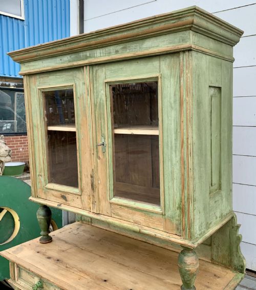 19TH CENTURY EAST EUROPEAN PAINTED PINE DRESSER IN ORIGINAL PAINT - ADDITIONAL PHOTO 4