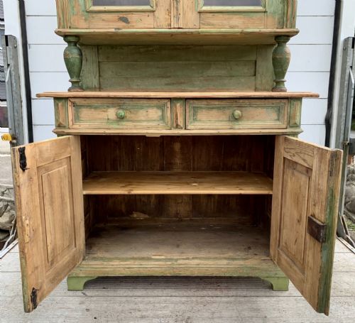 19TH CENTURY EAST EUROPEAN PAINTED PINE DRESSER IN ORIGINAL PAINT - ADDITIONAL PHOTO 6