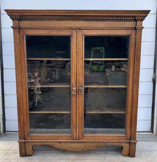 edwardian oak glazed bookcase complete with key - CATEGORY: ANTIQUE BOOKCASES - DATED EDWARDIAN