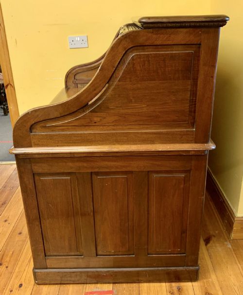 1920'S MAHOGANY ROLL TOP TWIN PEDESTAL DESK COMPLETE WITH ORIGINAL LOCK AND KEY - ADDITIONAL PHOTO 10