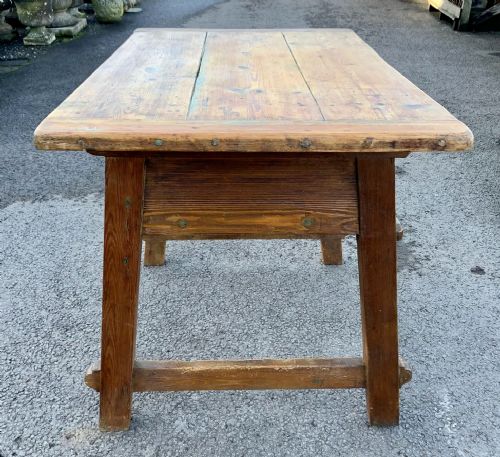 19TH CENTURY FRENCH PINE KITCHEN PREPARATION TABLE WITH DRAWER - ADDITIONAL PHOTO 9