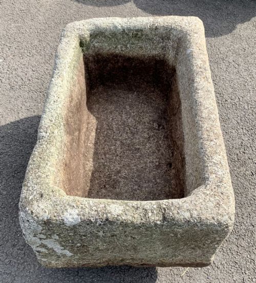 EARLY 19TH CENTURY CORNISH GRANITE TROUGH WITH UNUSUAL DRESSED CORNER SUPPORTS - ADDITIONAL PHOTO 5