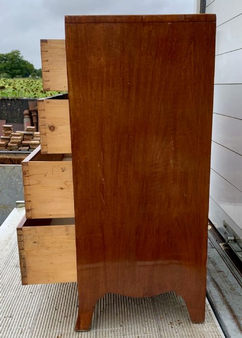 GEORGIAN MAHOGANY CHEST OF DRAWERS WITH BOXWOOD INLAY ORIGINAL BRASS HANDLES AND BRACKET FEET - ADDITIONAL PHOTO 9