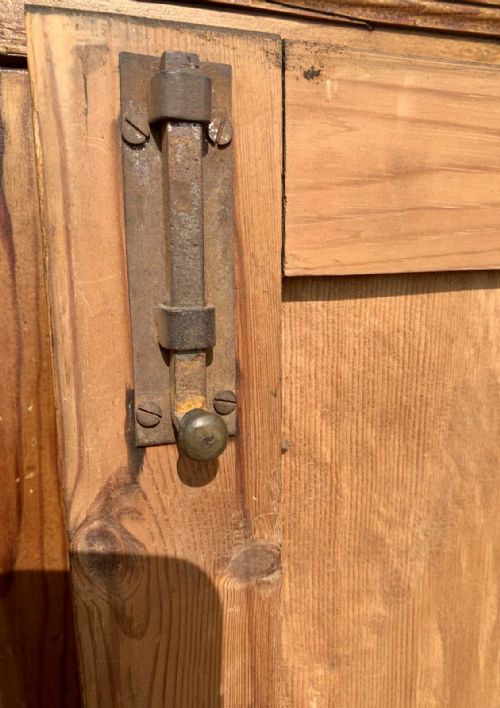 VICTORIAN PINE CHURCH BIBLE OR PRAYER BOOK 4 DOOR CUPBOARD - ADDITIONAL PHOTO 7