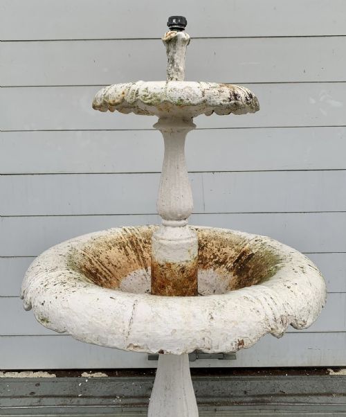 VICTORIAN CAST IRON FOUNTAIN - ADDITIONAL PHOTO 2