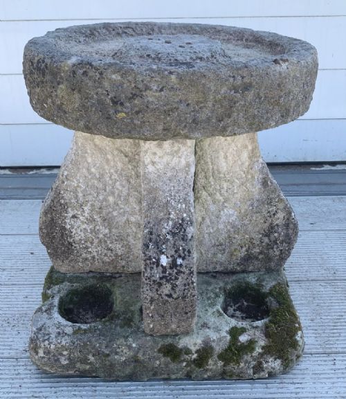 CIRCA 1900 HAND CARVED STONE BIRD BATH - ADDITIONAL PHOTO 1