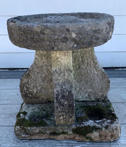 CIRCA 1900 HAND CARVED STONE BIRD BATH - ADDITIONAL PHOTO 7