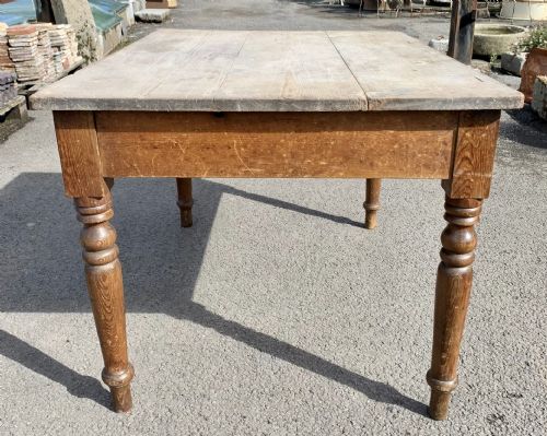 VICTORIAN PINE SCRUB TOP TABLE WITH SINGLE DRAWER TO END AND ORIGINAL STAIN FINISH TO BASE - ADDITIONAL PHOTO 7