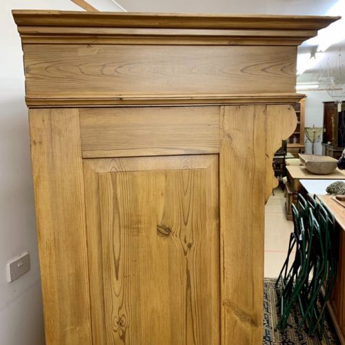 19TH CENTURY EAST EUROPEAN PINE KNOCK DOWN WARDROBE - ADDITIONAL PHOTO 6