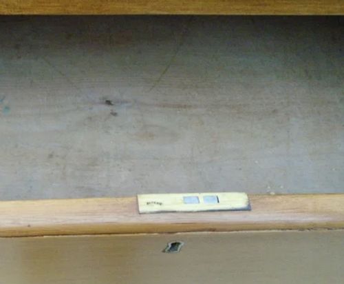 LARGE VICTORIAN PINE 8 DRAWER CHEST WITH A COMPLETE SET OF ORIGINAL TURNED KNOBS - ADDITIONAL PHOTO 5