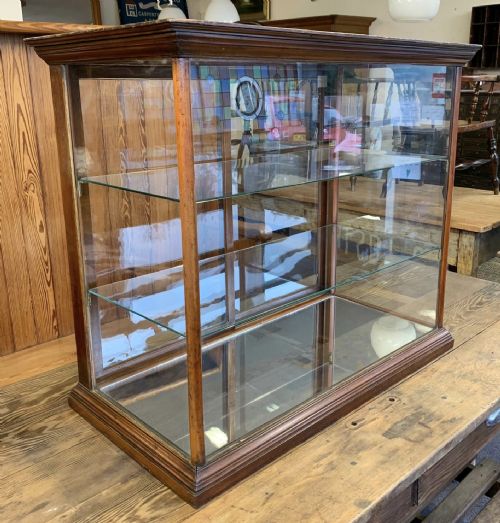 CIRCA 1900 MAHOGANY GLASS SHOP DISPLAY CABINET WITH CADBURY'S CHOCOLATE INSCRIBED TO BASE - ADDITIONAL PHOTO 1