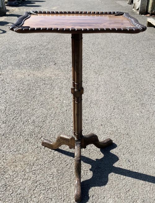 early 19th century rosewood occasional table - CATEGORY: ANTIQUE TABLES - DATED 19TH CENTURY