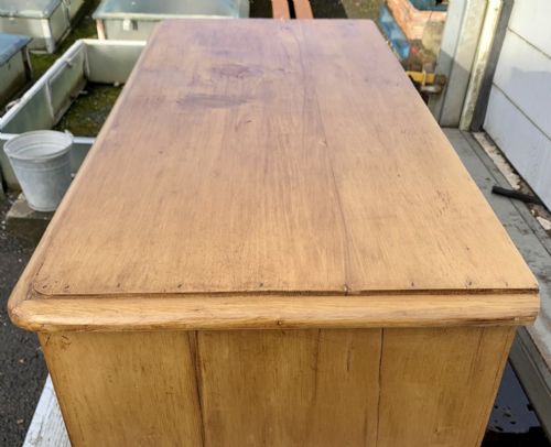 VICTORIAN PINE CHEST OF DRAWERS WITH 3 LONG AND 2 SHORT DRAWERS - ADDITIONAL PHOTO 1