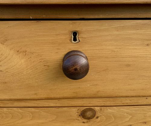 VICTORIAN PINE CHEST OF DRAWERS WITH 3 LONG AND 2 SHORT DRAWERS - ADDITIONAL PHOTO 3