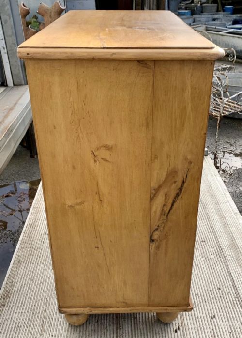 VICTORIAN PINE CHEST OF DRAWERS WITH 3 LONG AND 2 SHORT DRAWERS - ADDITIONAL PHOTO 5