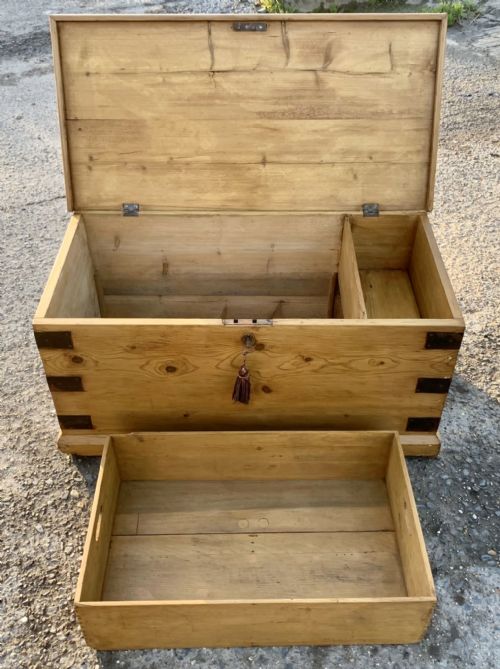 VICTORIAN PINE BLANKET BOX WITH LIFT OUT SLIDE AND A CANDLE BOX - ADDITIONAL PHOTO 2